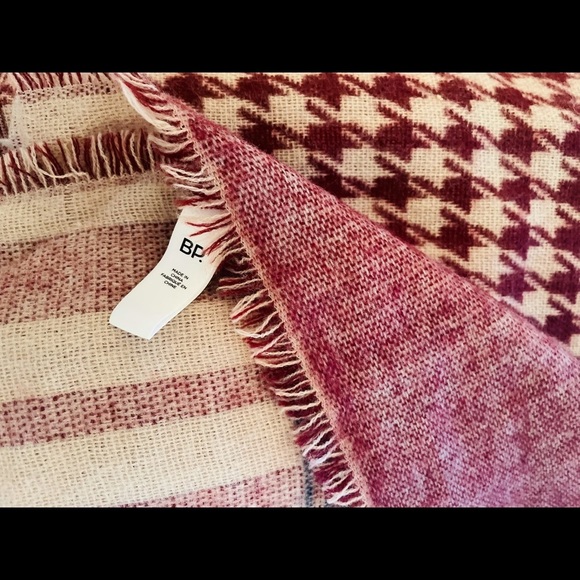 Scarf‎ Bundle - Picture 2 of 5